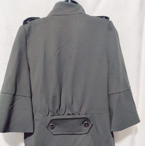 Women Jacket - Picture 8 of 8